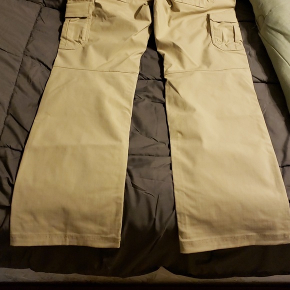 Pants - Picture 4 of 4